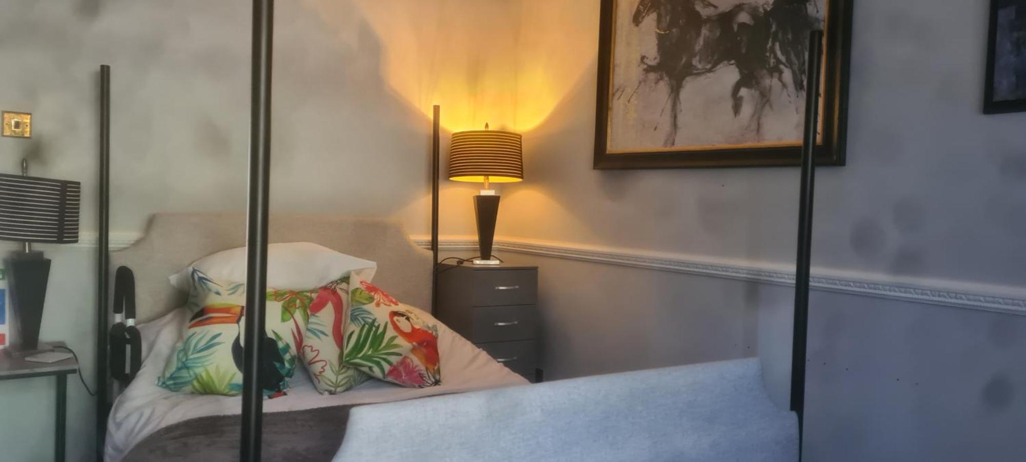 Parc Lodge Guesthouse Bridgend  Eksteriør bilde