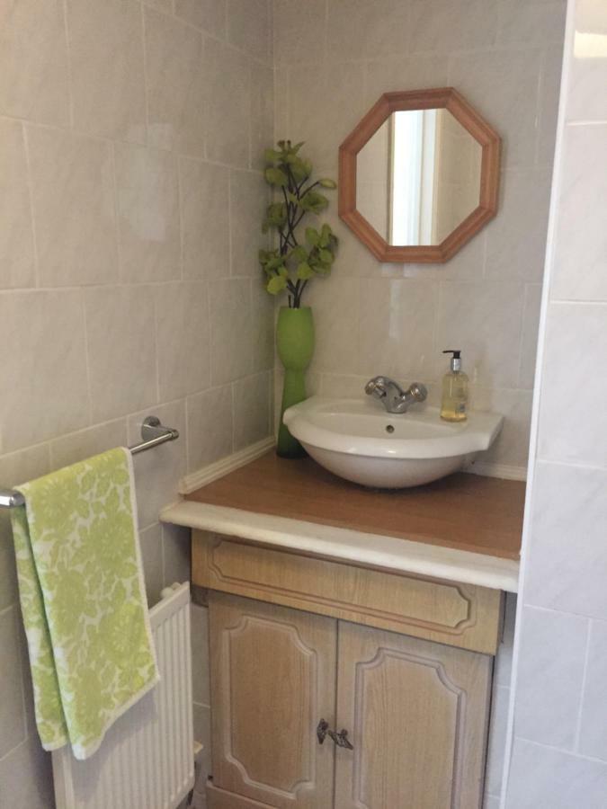 Parc Lodge Guesthouse Bridgend  Eksteriør bilde